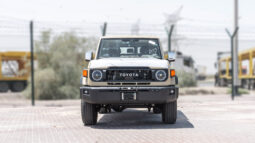 
										2026 Toyota Land Cruiser LC76 4.0L AT Petrol (Mid Option) Beige full									