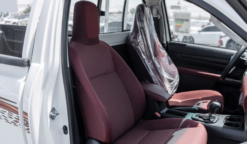 
2026 Toyota Hilux GL2 2.8L AT Diesel (White-Red) full									