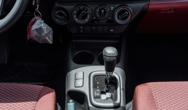 
2026 Toyota Hilux GL2 2.8L AT Diesel (White-Red) full									