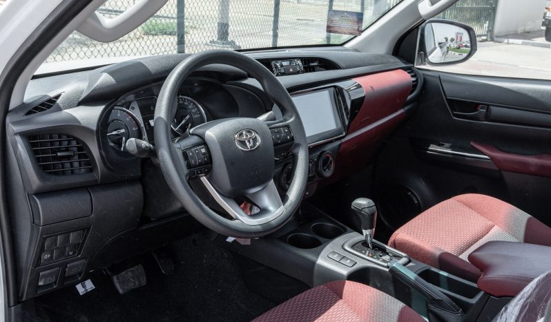 
2026 Toyota Hilux GL2 2.8L AT Diesel (White-Red) full									