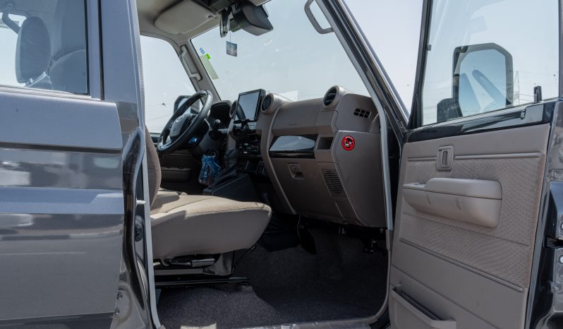 
2026 Toyota Land Cruiser LC76 4.0L AT Petrol (With Radar) Grey full									