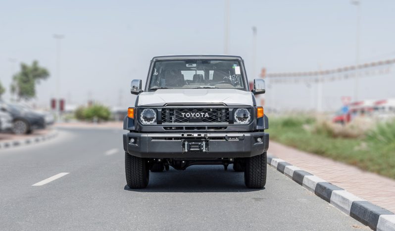 
2026 Toyota Land Cruiser LC76 4.0L AT Petrol (With Radar) Grey full									