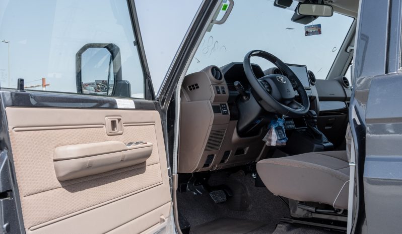 
2026 Toyota Land Cruiser LC76 4.0L AT Petrol (With Radar) Grey full									