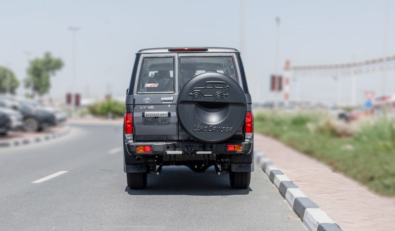 
2026 Toyota Land Cruiser LC76 4.0L AT Petrol (With Radar) Grey full									