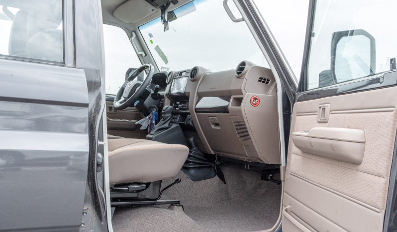 
2026 Toyota Land Cruiser LC76 4.0L AT Petrol (Grey-Brown) Basic full									