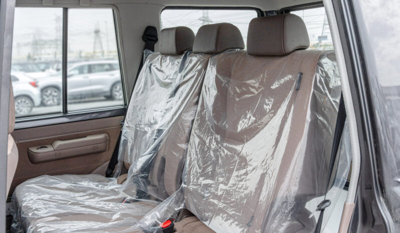 
								Toyota Land Cruiser LC76 4.0L MT Petrol (Grey-Brown) Basic full									