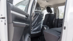 
										2026 Toyota Hilux 2.4L MT Diesel DC (White-Black) full									