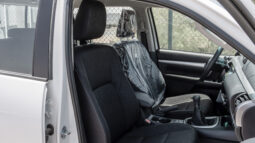 
										2026 Toyota Hilux 2.4L MT Diesel DC (White-Black) full									