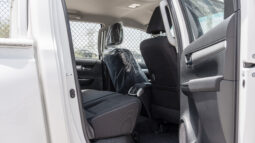 
										2026 Toyota Hilux 2.4L MT Diesel DC (White-Black) full									