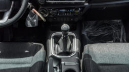 
										2026 Toyota Hilux 2.4L MT Diesel DC (White-Black) full									