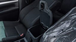 
										2026 Toyota Hilux 2.4L MT Diesel DC (White-Black) full									