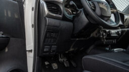 
2025 Toyota Hilux SGLX 2.4L MT Diesel (White-Black) full									