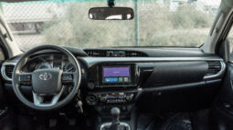 
2025 Toyota Hilux SGLX 2.4L MT Diesel (White-Black) full									