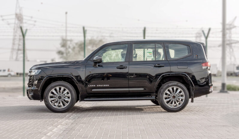 
								2026 Toyota Land Cruiser GXR 3.3L AT Diesel (Black-Black) full									