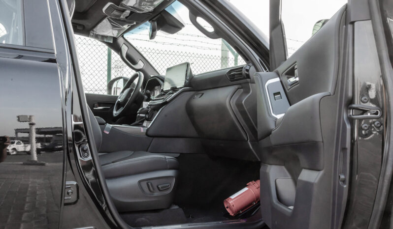 
								2026 Toyota Land Cruiser GXR 3.3L AT Diesel (Black-Black) full									