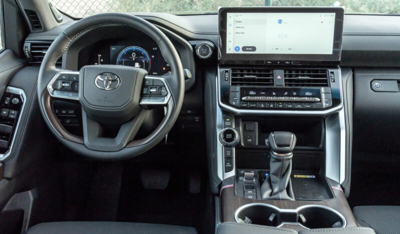 
								2026 Toyota Land Cruiser GXR 3.3L AT Diesel (Black-Black) full									