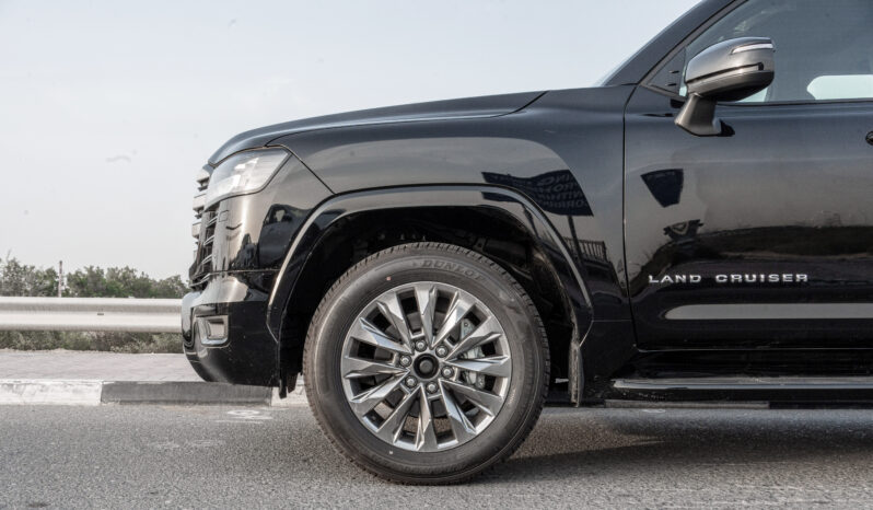 
								2026 Toyota Land Cruiser GXR 3.3L AT Diesel (Black-Black) full									
