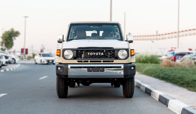 
								Toyota Land Cruiser LC76 4.0L AT Petrol (Beige-Brown) Basic full									