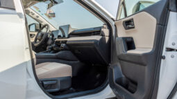 
										2026 Toyota Rav4 XLE 4×4 2.0L AT Petrol AWD (White-Beige) full									