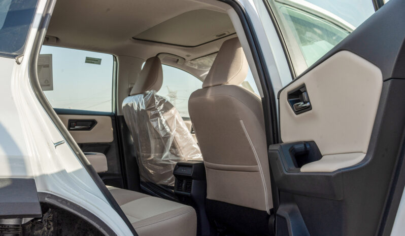 
								2026 Toyota Rav4 XLE 4×4 2.0L AT Petrol AWD (White-Beige) full									