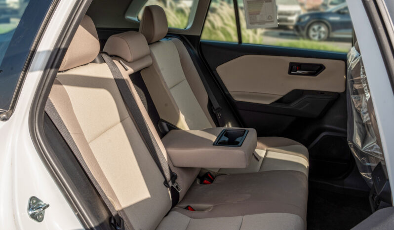 
								2026 Toyota Rav4 XLE 4×4 2.0L AT Petrol AWD (White-Beige) full									