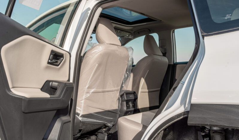 
								2026 Toyota Rav4 XLE 4×4 2.0L AT Petrol AWD (White-Beige) full									