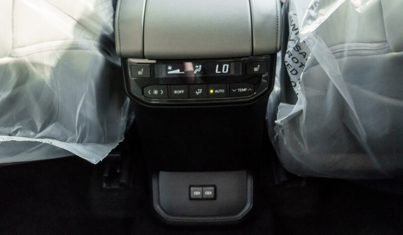 
								2026 Toyota Highlander Limited 2.5L AT Hybrid (Black-Grey) full									
