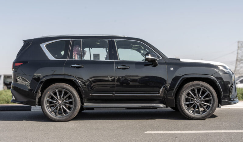 
								2026 Lexus LX600 F-Sport 3.5L AT Petrol (Black-Red) full									
