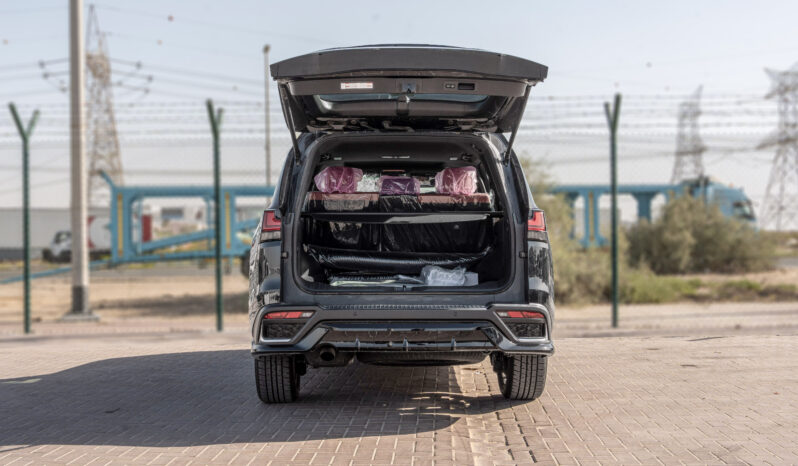 
								2026 Lexus LX600 F-Sport 3.5L AT Petrol (Black-Red) full									