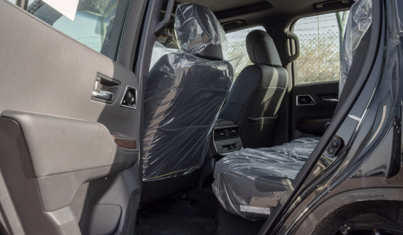 
								2026 Toyota Land Cruiser GXR 3.5L AT Petrol (Black-Black) full									