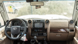 
										Toyota Land Cruiser LC76 4.0L MT Petrol (White-Brown) Basic full									