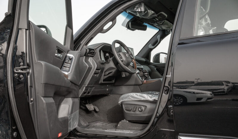 
								2026 Toyota Land Cruiser GXR 4.0L AT Petrol With Radar (Black) full									