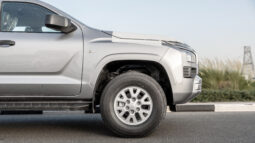 
										2026 Mitsubishi L200 GLX 2.4L MT Petrol (Silver-Black) full									