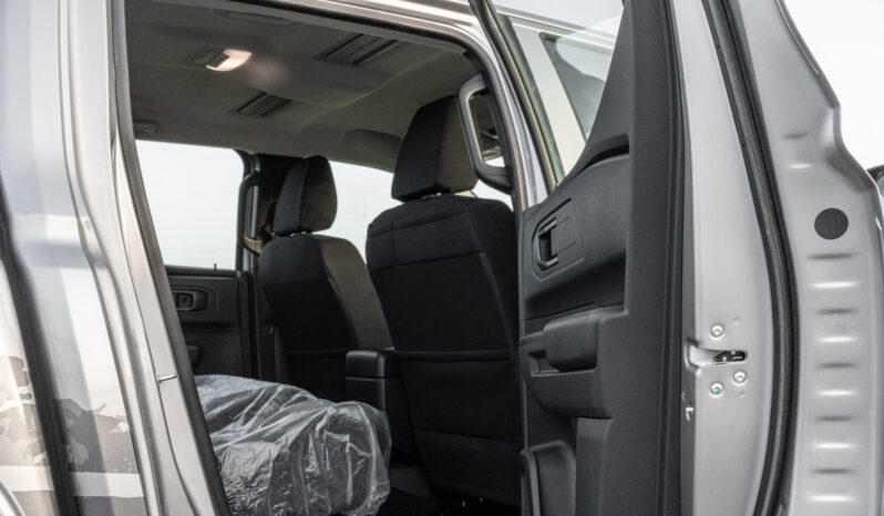 
								2026 Mitsubishi L200 GLX 2.4L MT Petrol (Silver-Black) full									