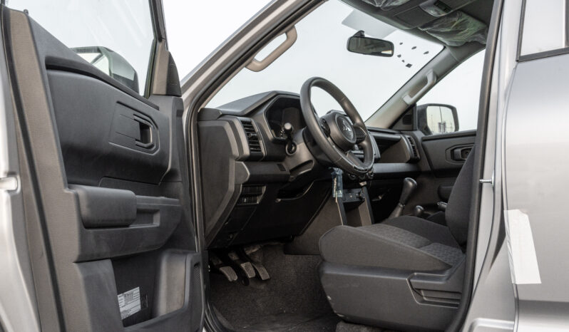 
								2026 Mitsubishi L200 GLX 2.4L MT Petrol (Silver-Black) full									