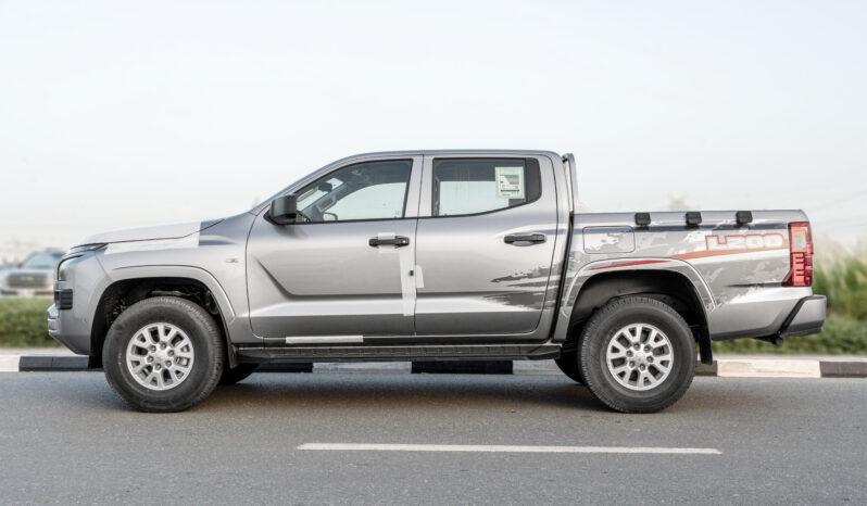 
								2026 Mitsubishi L200 GLX 2.4L MT Petrol (Silver-Black) full									