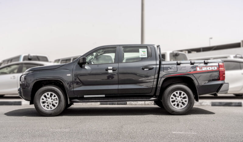 
								2026 Mitsubishi L200 GLX 2.4L MT Petrol (Gray-Black) full									