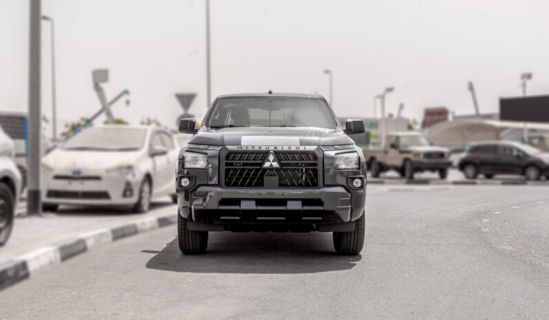 
								2026 Mitsubishi L200 GLX 2.4L MT Petrol (Gray-Black) full									
