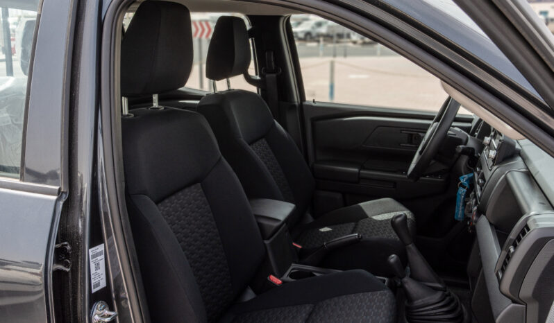 
								2026 Mitsubishi L200 GLX 2.4L MT Petrol (Gray-Black) full									