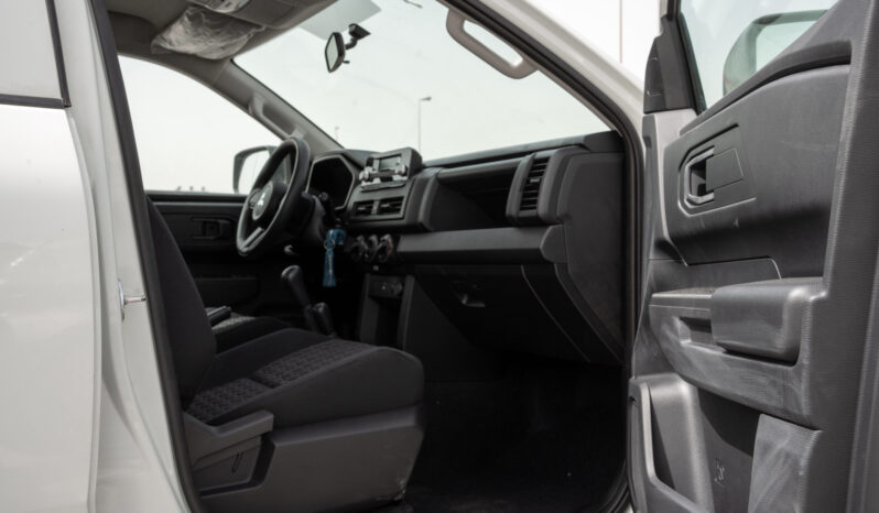 
								2026 Mitsubishi L200 GLX 2.4L MT Petrol (White-Black) full									