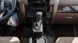 
										2026 Toyota Land Cruiser LC76 4.0L AT Petrol (Mid Option) Beige full									