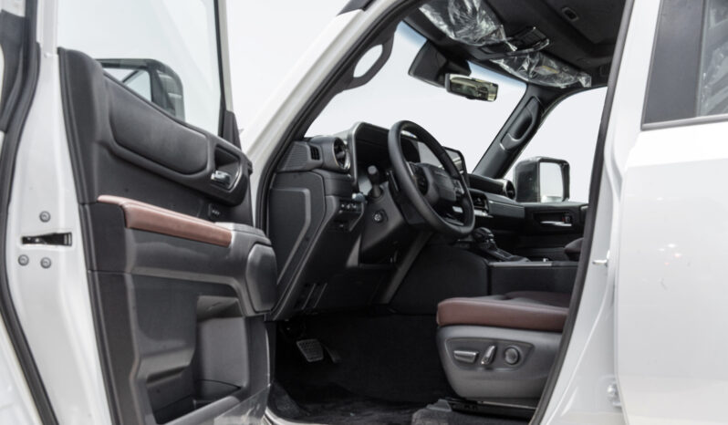 
								2026 Toyota Prado Adventure 2.4L AT Petrol with HUD (White) full									