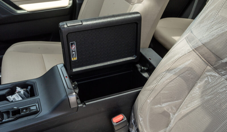 
								2026 Toyota Rav4 Limited 2.5L AT Hybrid (Gray-Beige) full									