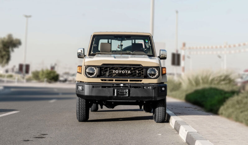 
								2026 Toyota Land Cruiser LC79 2.8L AT Diesel (Beige-Brown) Mid full									