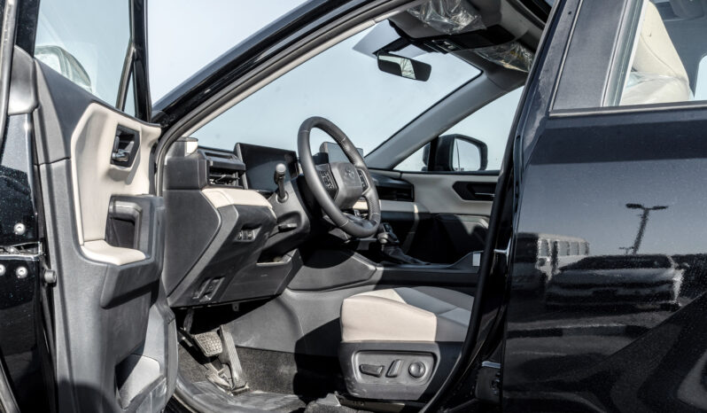 
								2026 Toyota Rav4 XLE 2.5L AT Hybrid (Black-Beige) full									