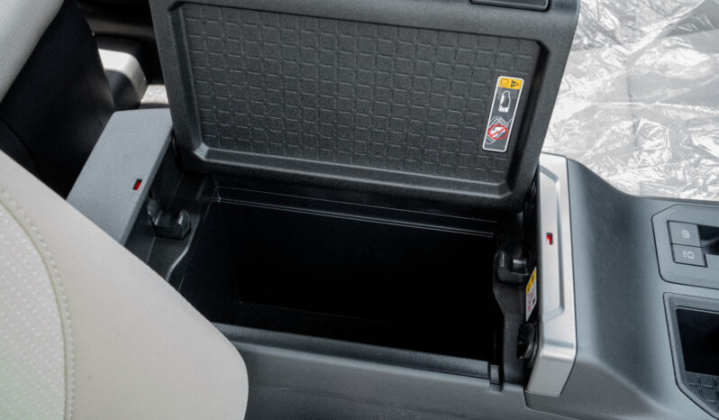 
								2026 Toyota Rav4 Adventure Plus 2.5L AT Hybrid (White-Beige) full									
