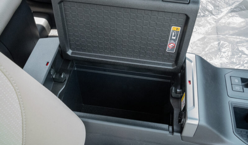 
								2026 Toyota Rav4 XLE 2.5L AT Hybrid (White-Beige) full									