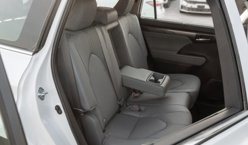 
								2026 Toyota Highlander Limited 2.5L AT Hybrid (White-Grey) full									