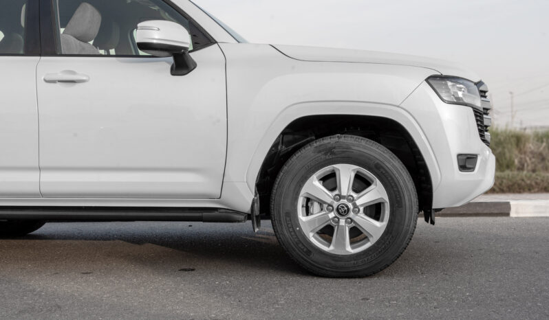 
								2026 Toyota Land Cruiser GXR 3.3L AT Diesel (White-Beige) Basic full									