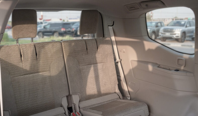 
								2026 Toyota Land Cruiser GXR 3.3L AT Diesel (White-Beige) Basic full									